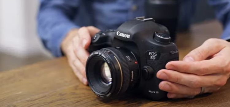 how to clean canon camera mirror